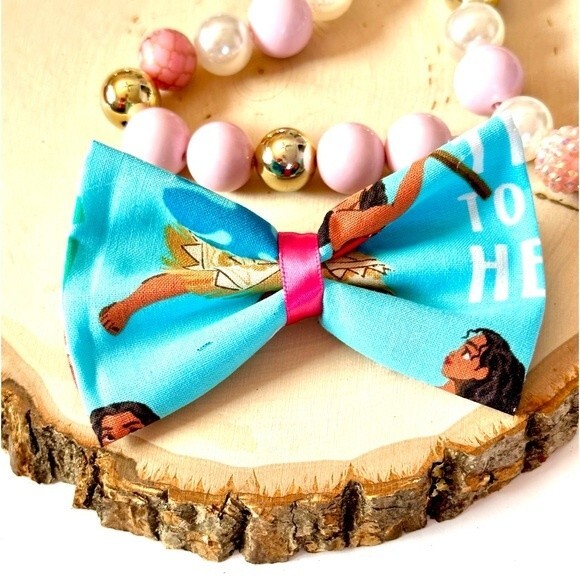 NWOT Moana Fabric Hairbow in Blue & Multi - Picture 1 of 3